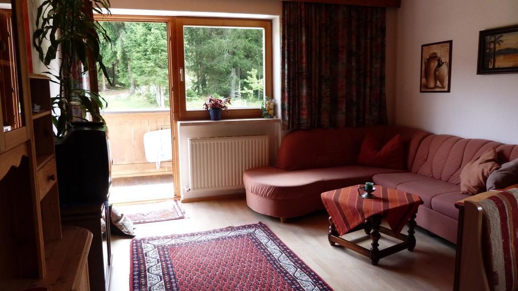 Landhaus Genoveva ลอยทัช ภายนอก รูปภาพ
